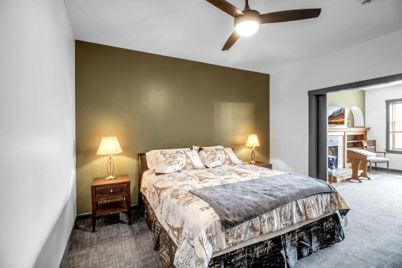 Webber Hotel Lyndonville エクステリア 写真