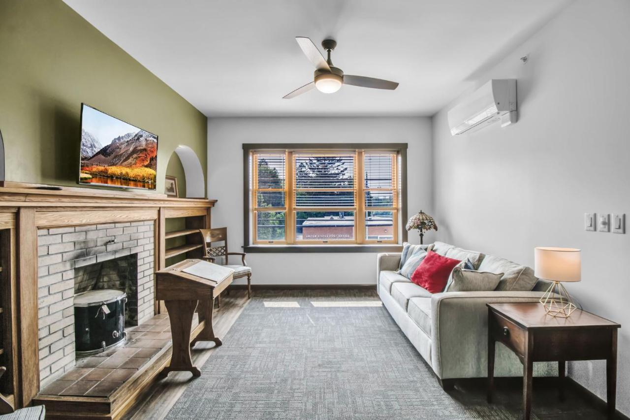 Webber Hotel Lyndonville エクステリア 写真