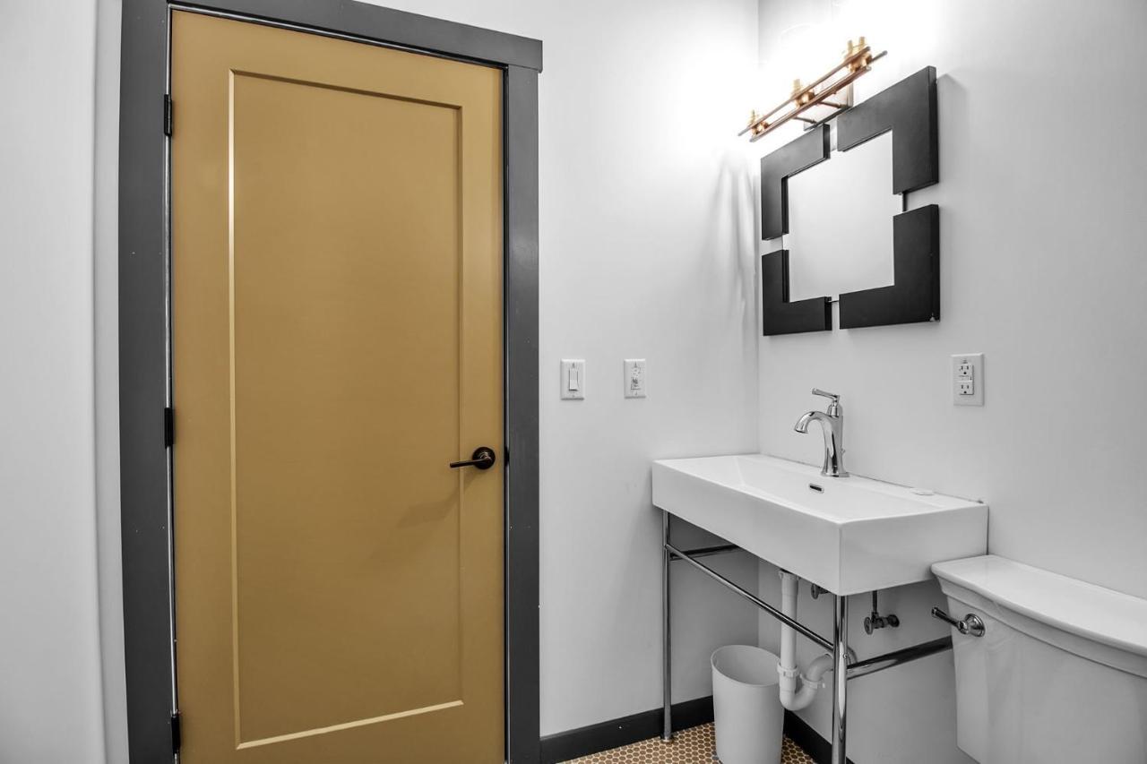 Webber Hotel Lyndonville エクステリア 写真